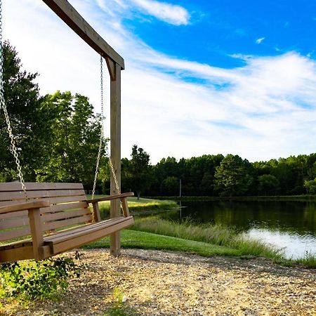 Moon Lake Farm Chesterville Kültér fotó